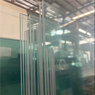 Gehärtetes Glas mit niedrigem E-Wert